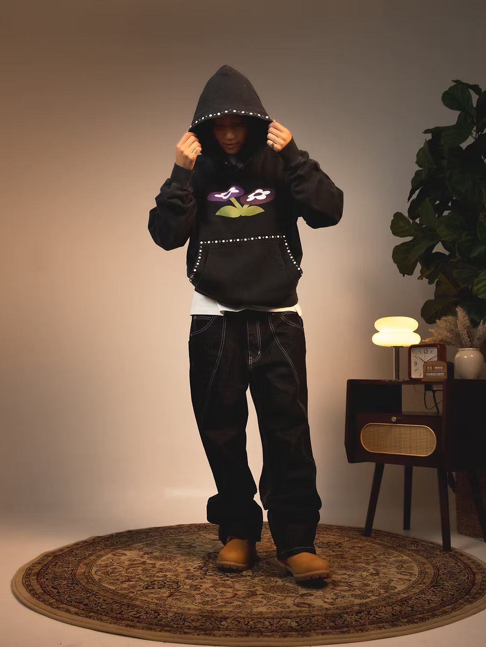 Two Flower Studded Hoodie WASHED BLACK