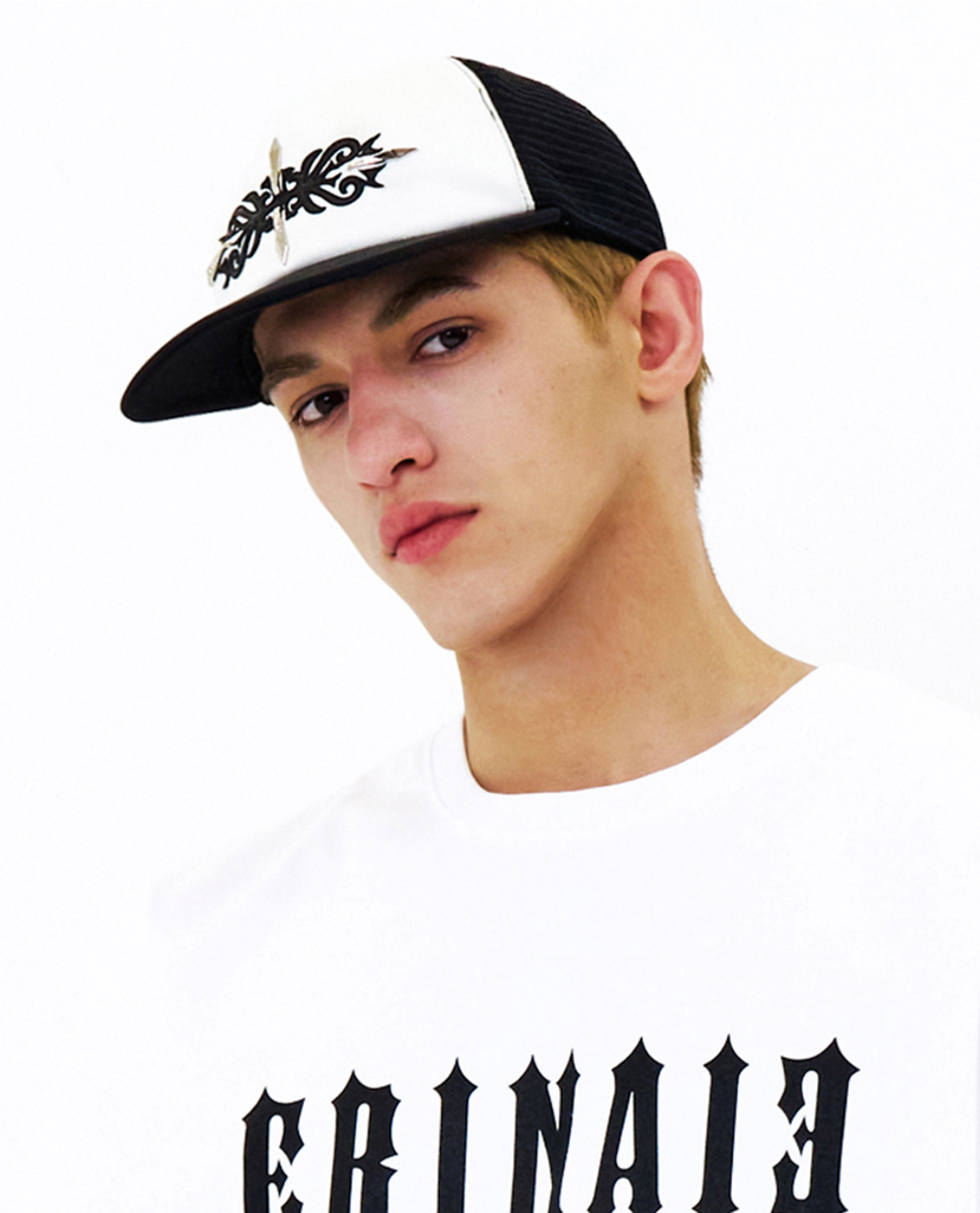 Cross Bright Trucker Hat WHT/BLK