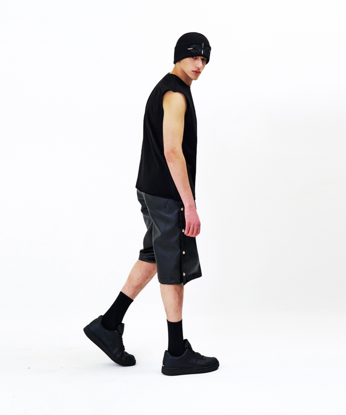 Nouveau E Sleeveless BLACK