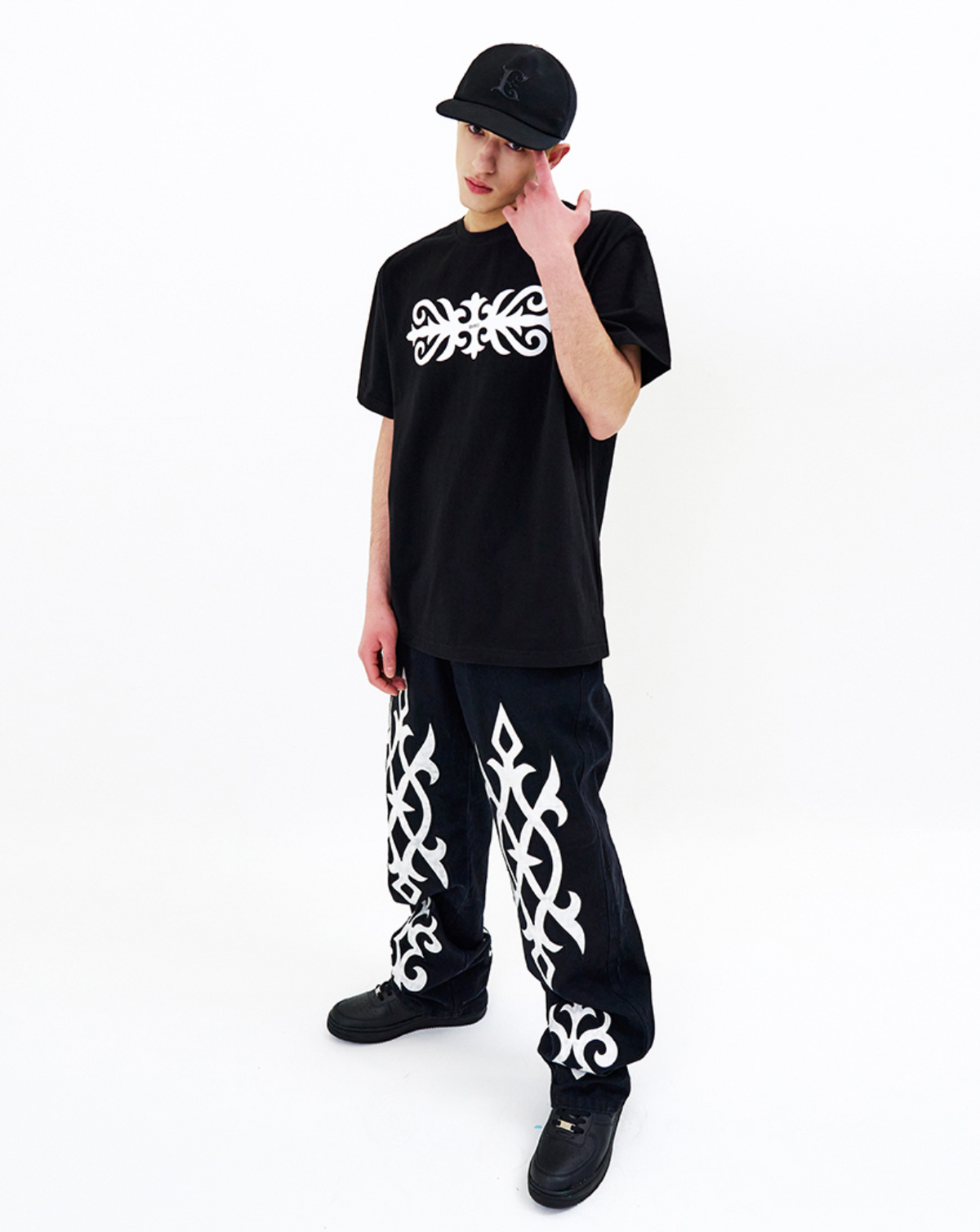 Dark Tribal Party Denim BLK/WHT