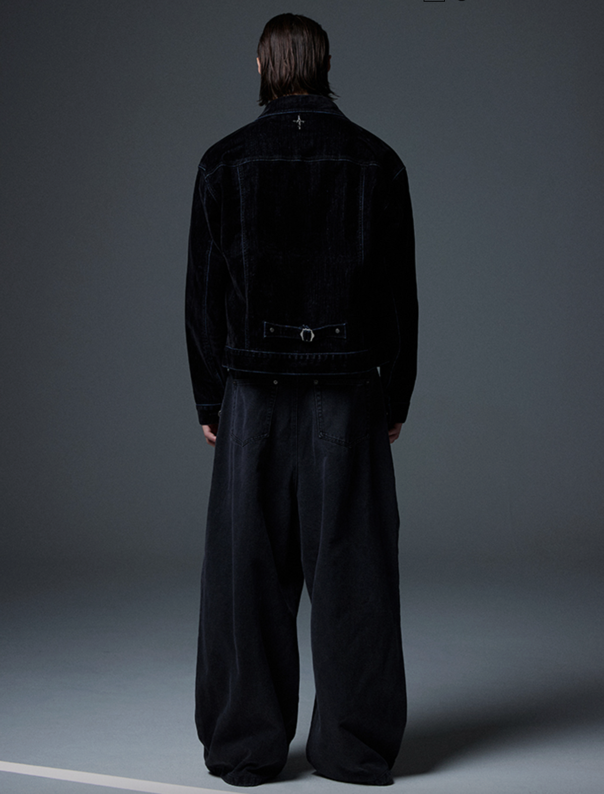 4 Symbol Velvet Like Denim Trucker Jacket BLACK
