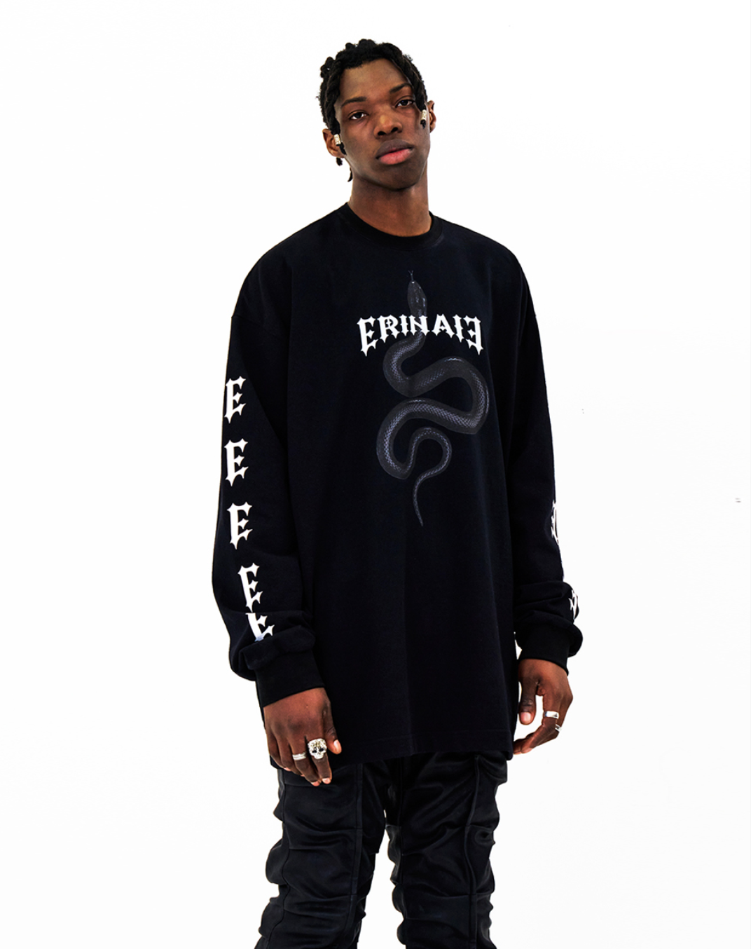 Mamba Logo Long Sleeve Tee BLACK