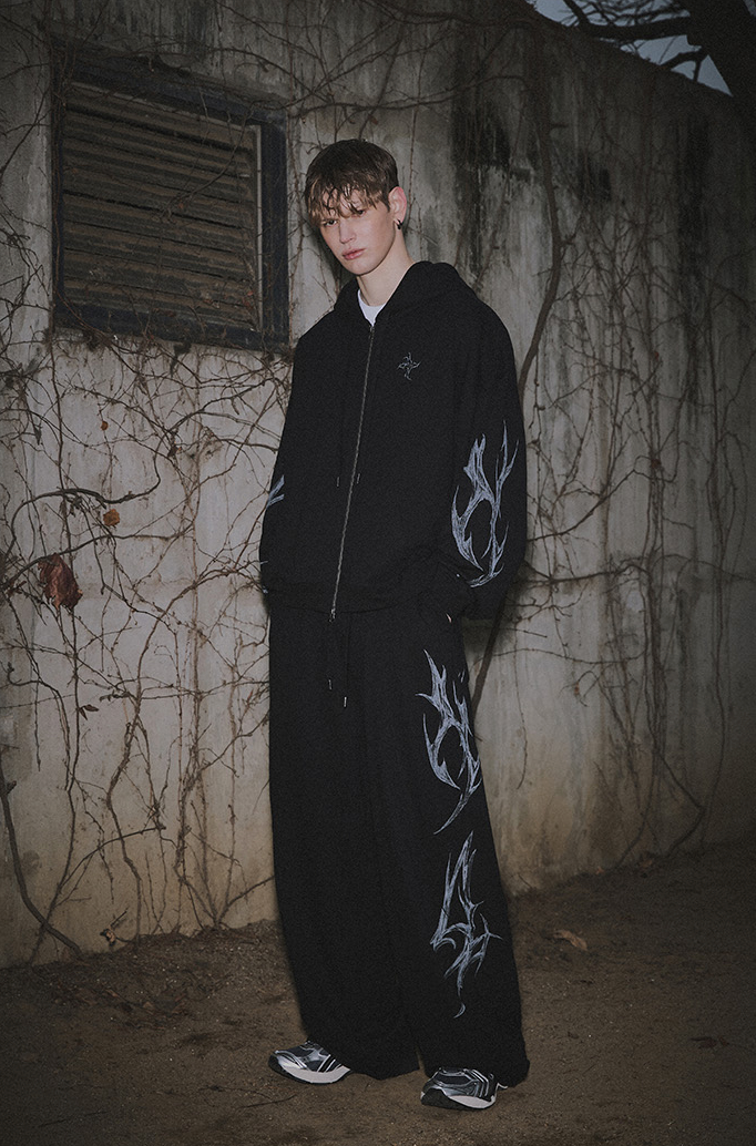 Dagger Tribal Logo Hood Zip Up BLACK