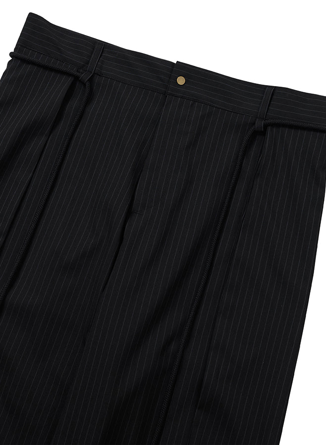 One Tuck Oversized Stripe Trousers BLACK