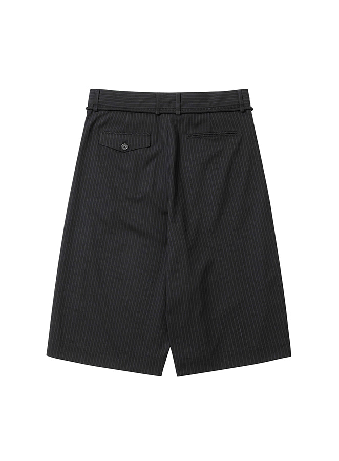 One Tuck Stripe Bermuda Pants BLACK