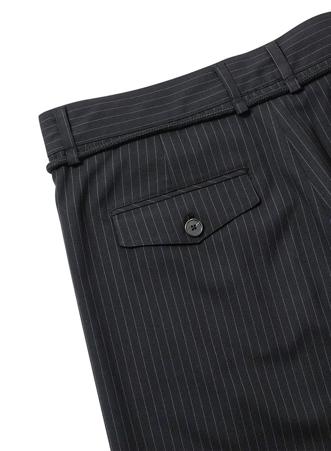 One Tuck Stripe Bermuda Pants BLACK