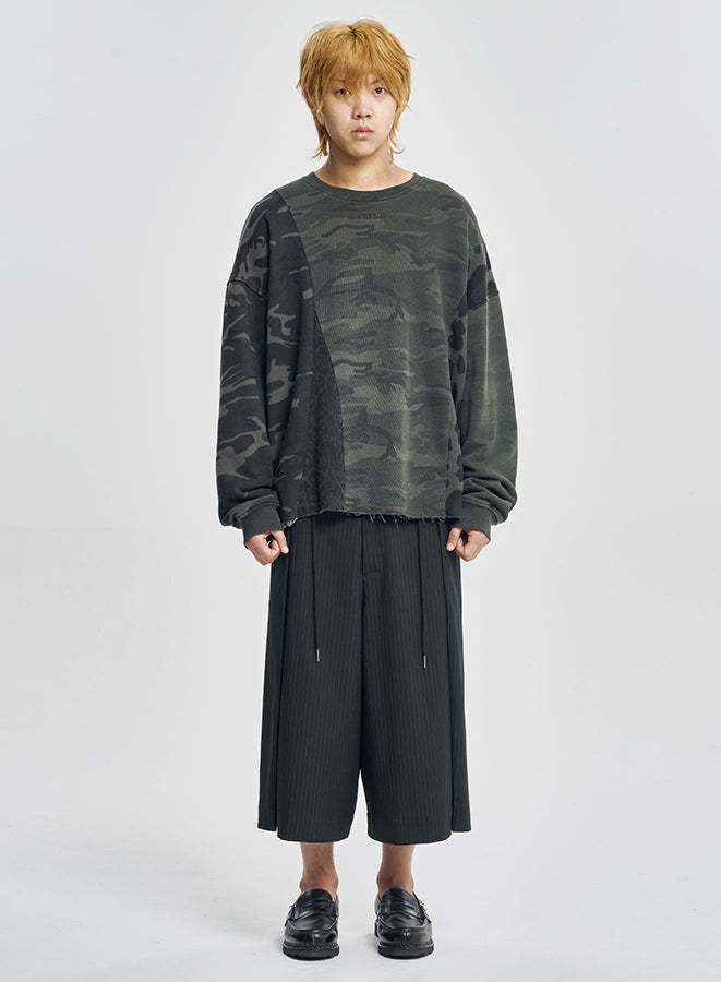 One Tuck Stripe Bermuda Pants BLACK