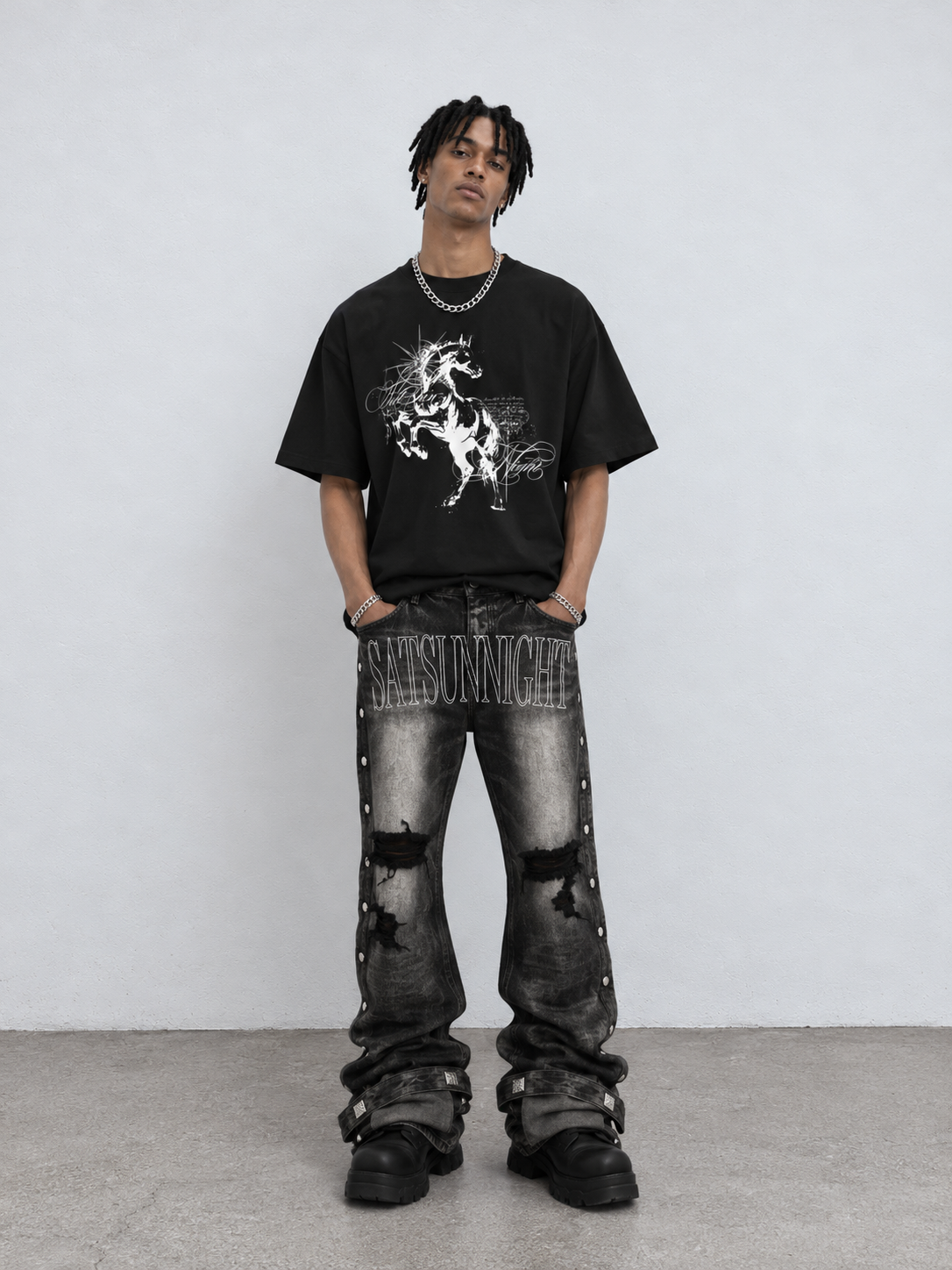 Lost in Castle Curved Denim Pants WASHED BLACK