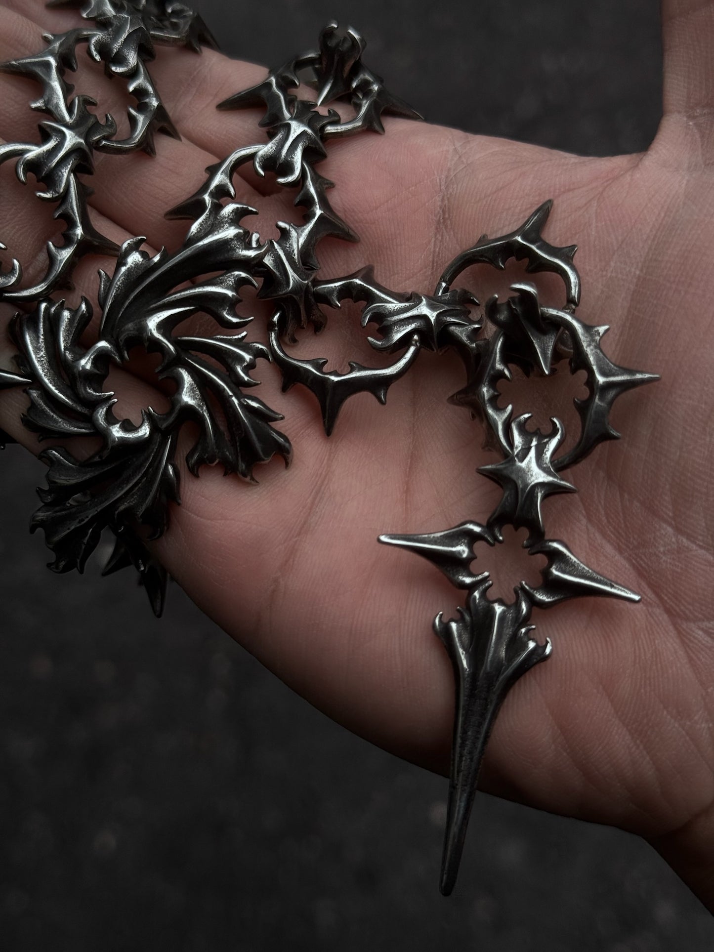 Core Dagger Chain