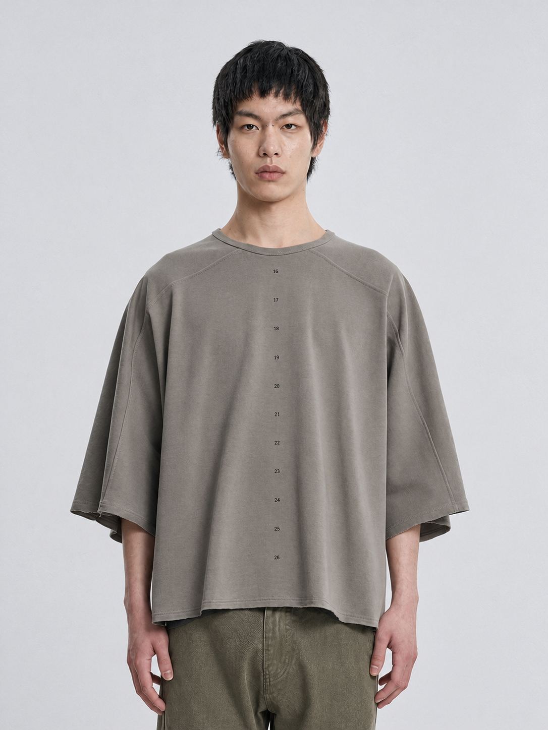 10th Anniversary Raglan T-shirt WARM GRAY