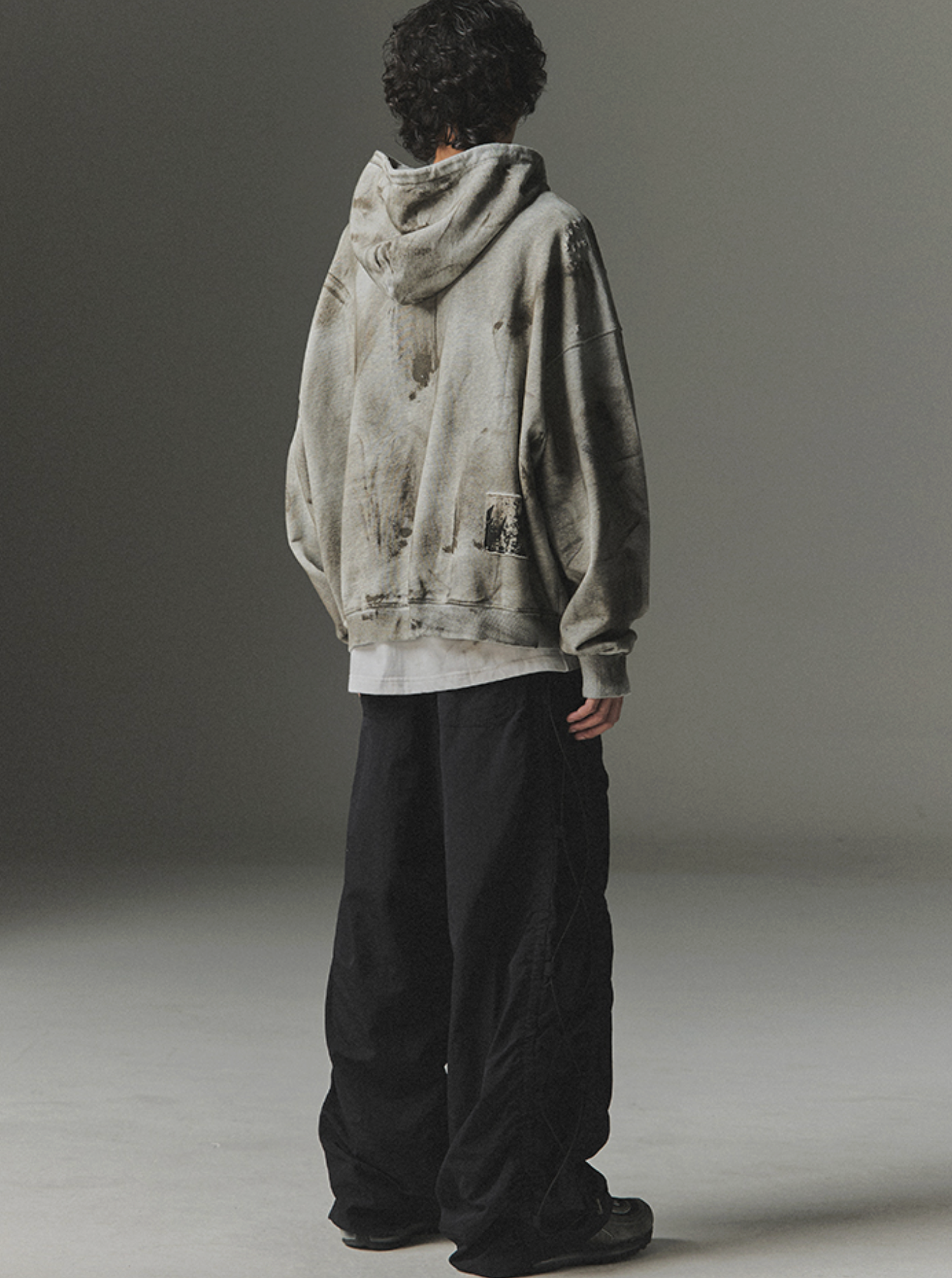 Damage Washed Patch Pullover Hood GREY