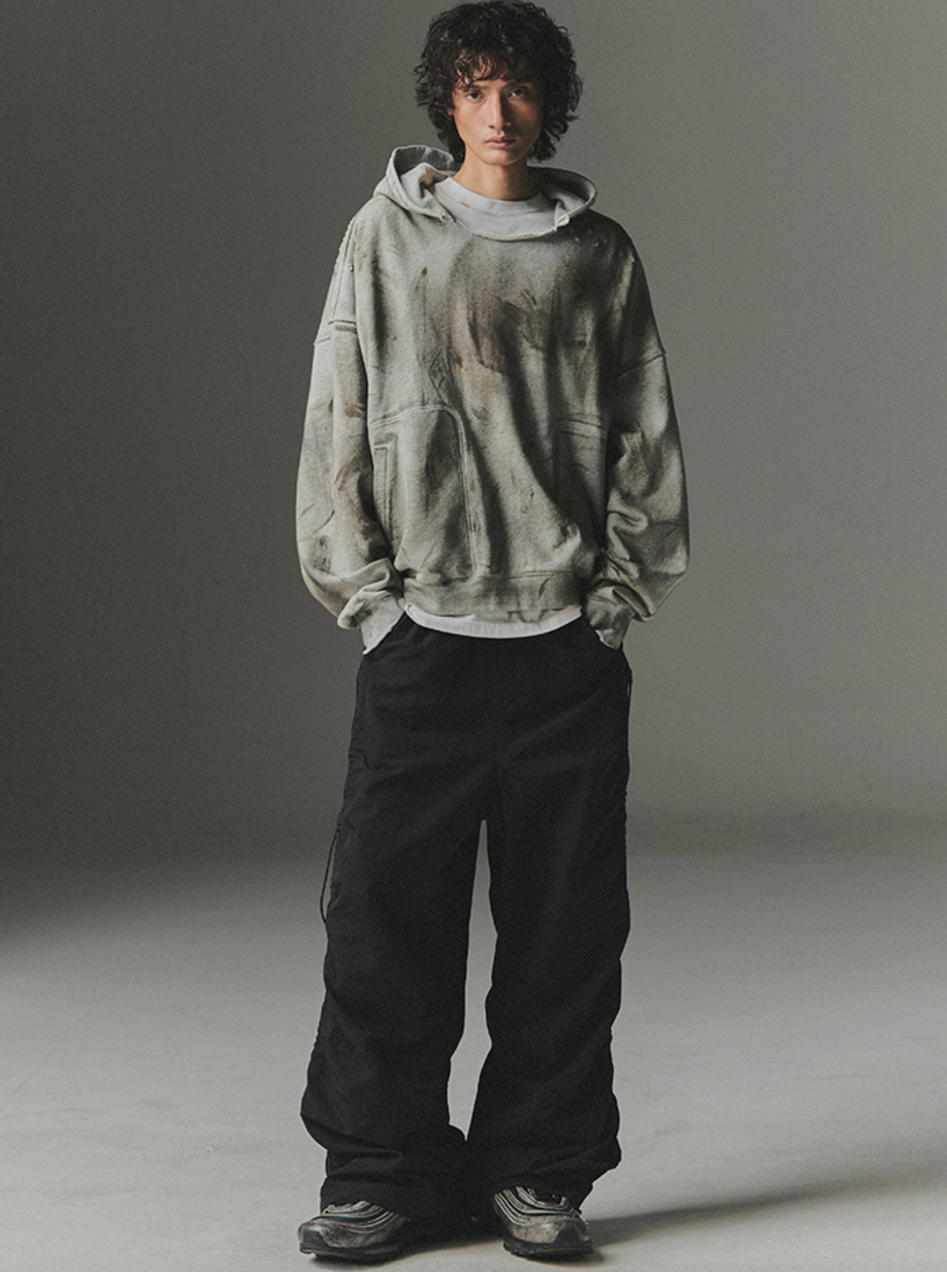Damage Washed Patch Pullover Hood GREY