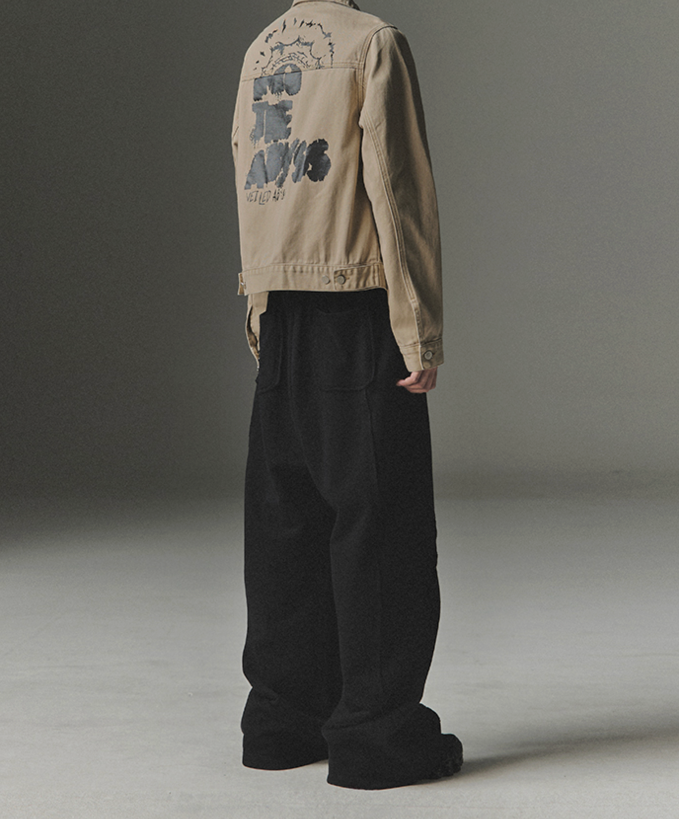 Cut Off Incision Sweat Pants BLACK
