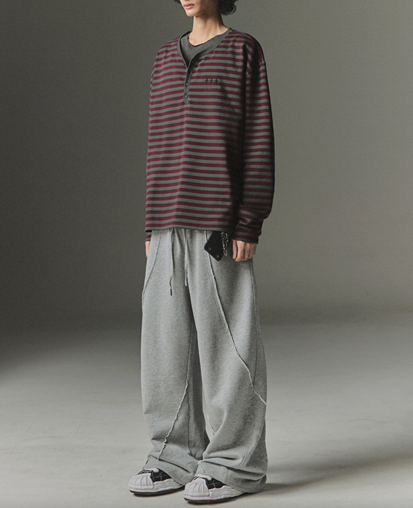 Cut Off Incision Sweat Pants GREY