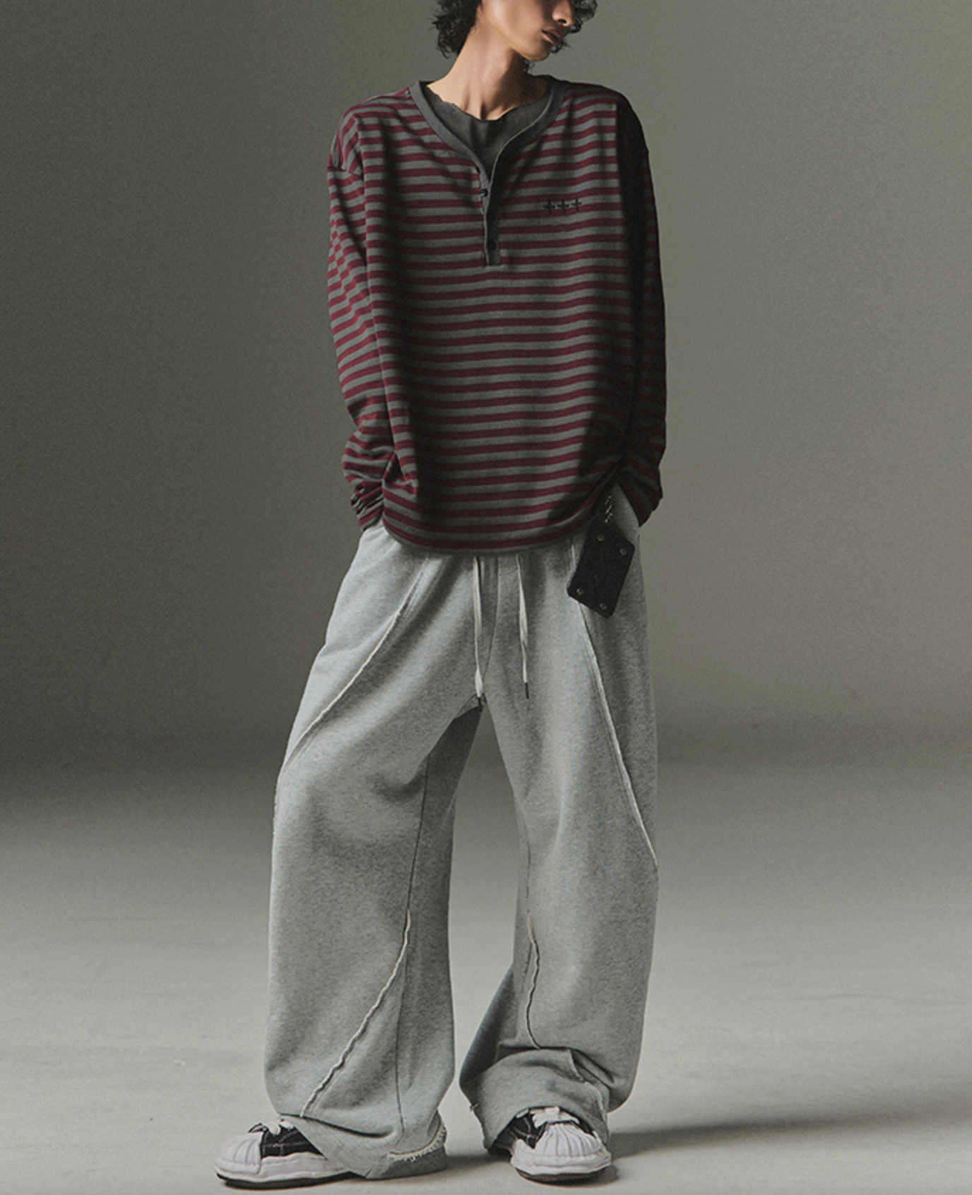 Cut Off Incision Sweat Pants GREY