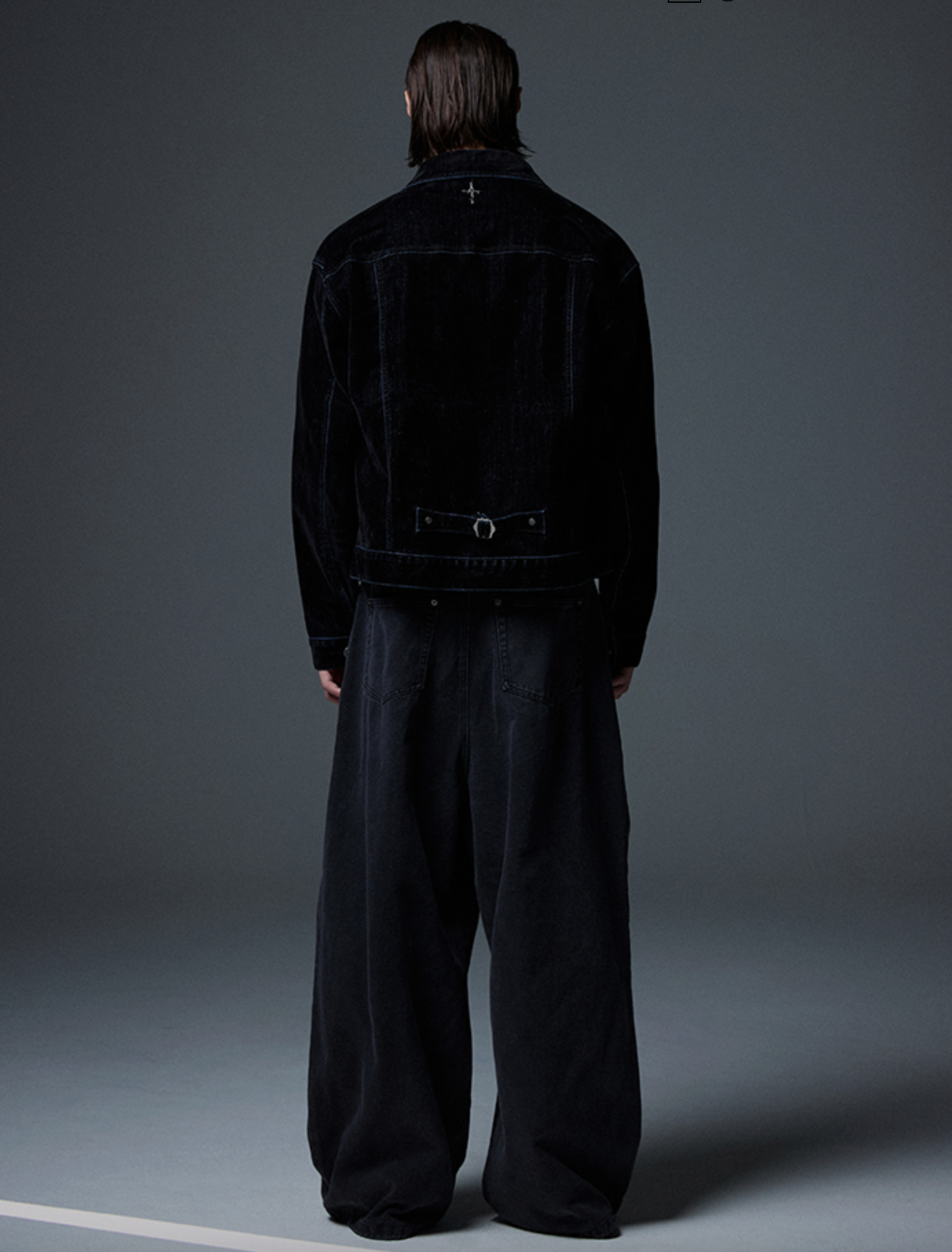4 Symbol Velvet Like Denim Trucker Jacket BLACK
