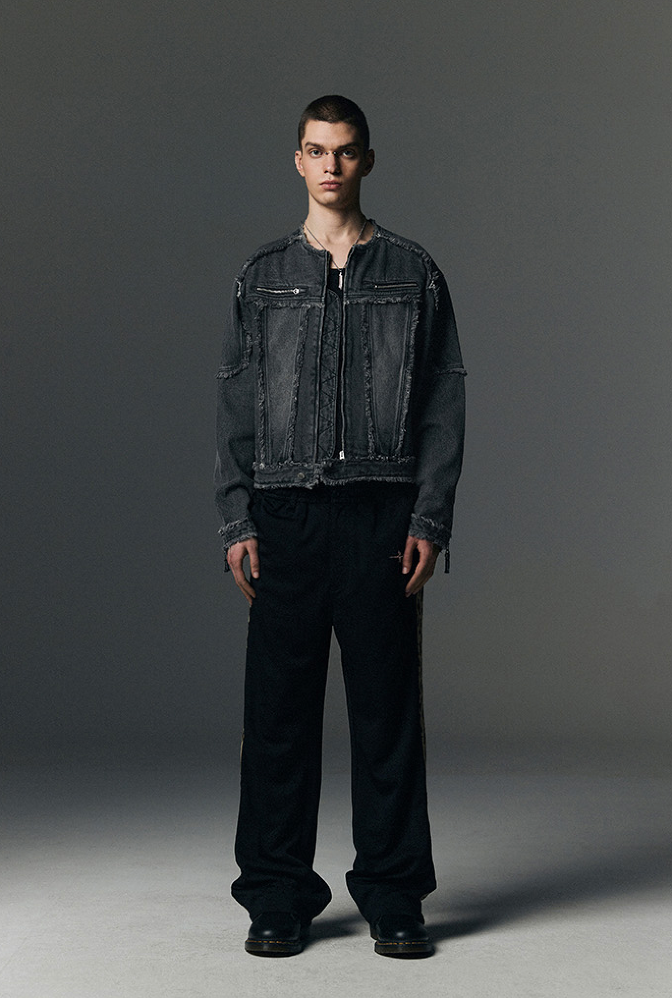 Cut Off Non-Collar Denim Jacket BLACK