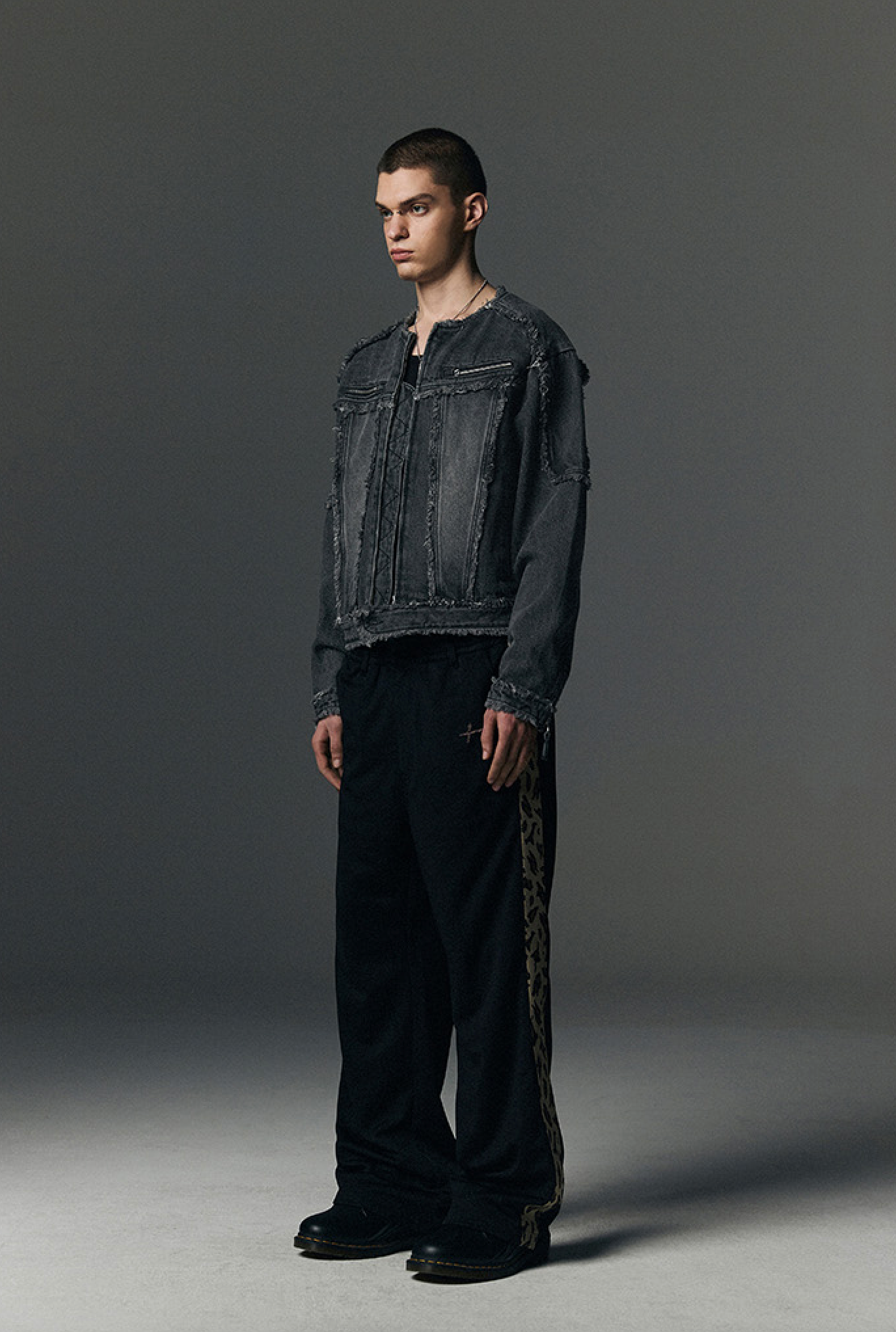 Cut Off Non-Collar Denim Jacket BLACK