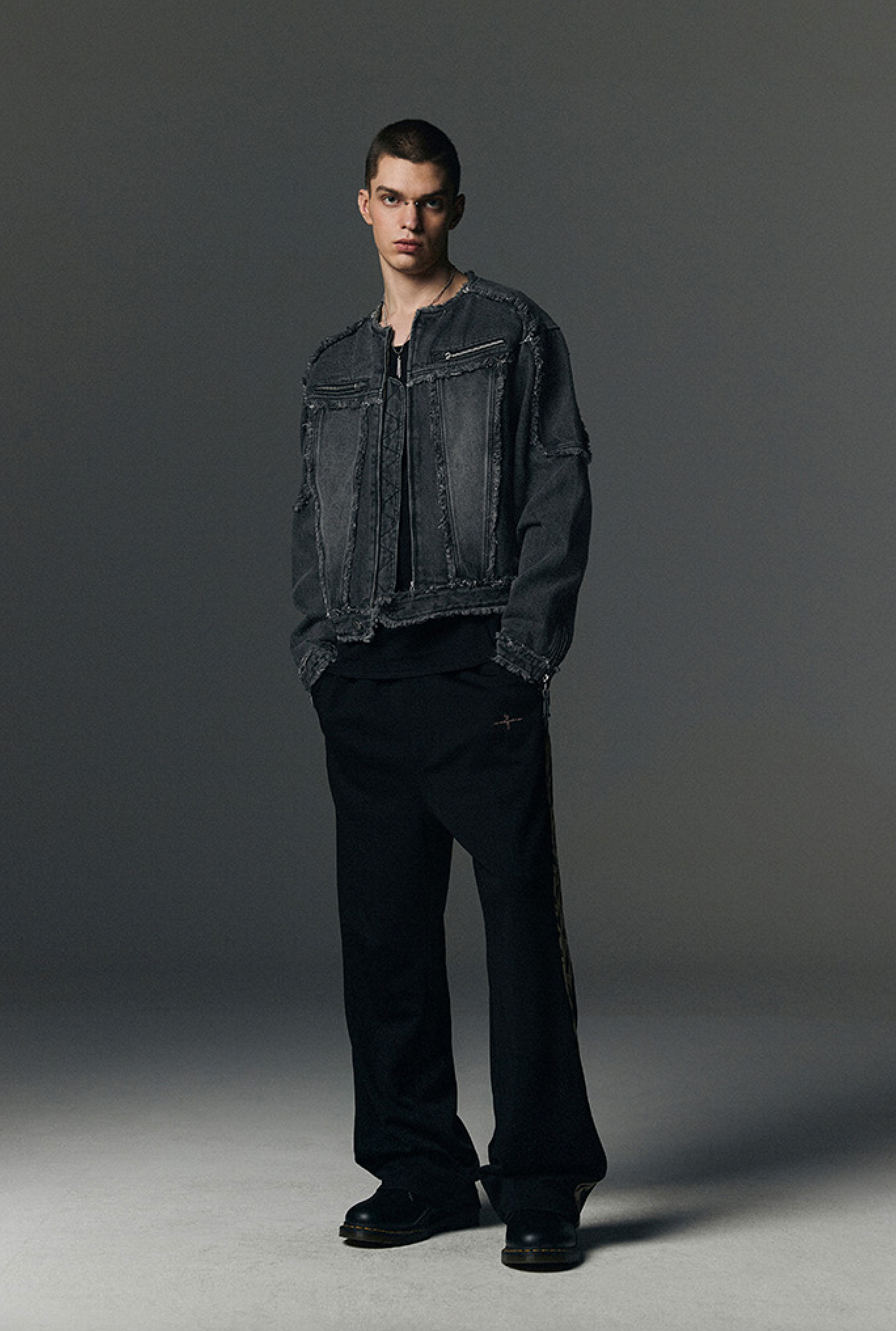 Cut Off Non-Collar Denim Jacket BLACK
