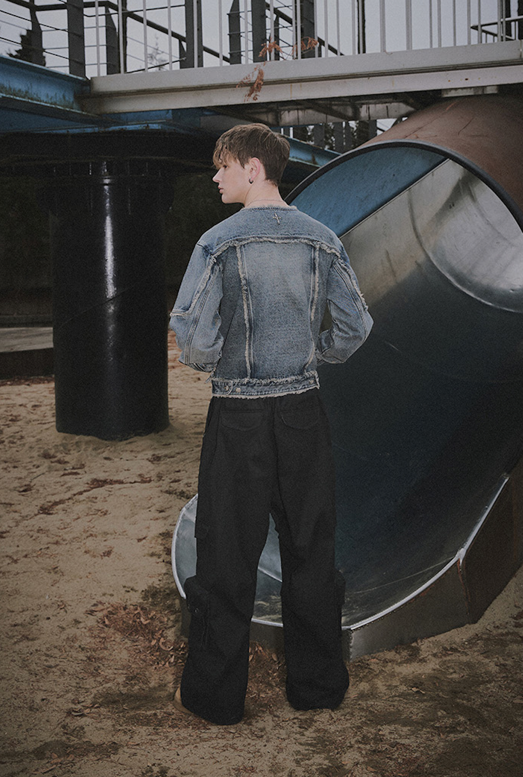 Cut Off Non-Collar Denim Jacket DEEP BLUE