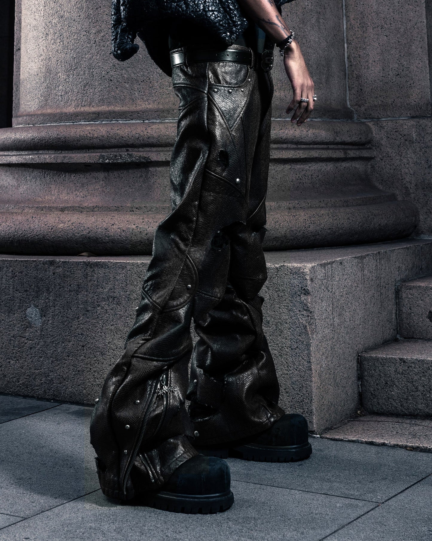 SSN V.05 Snake Skin Denim Distressed Flared Pants BLACK