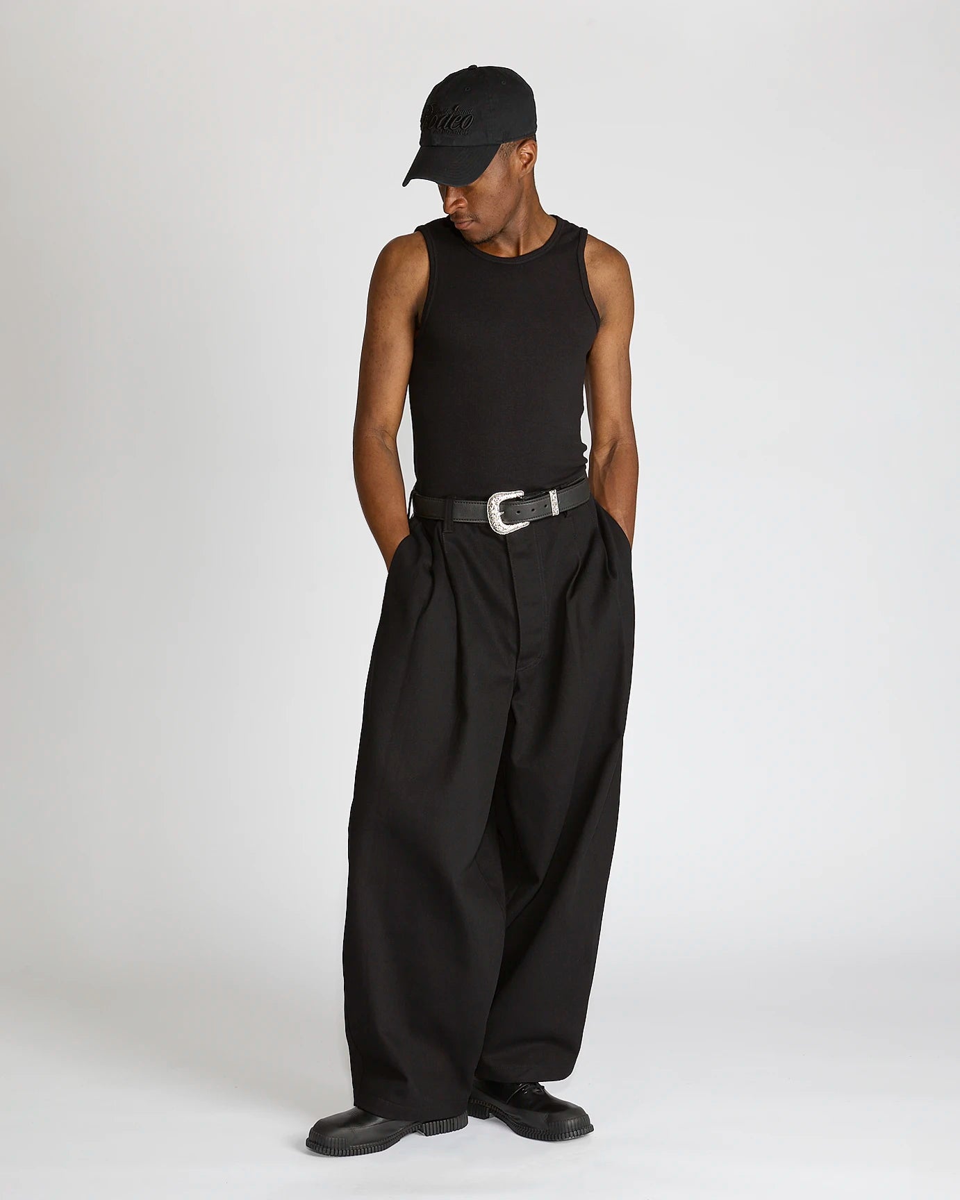Double Pleated Denim BLACK