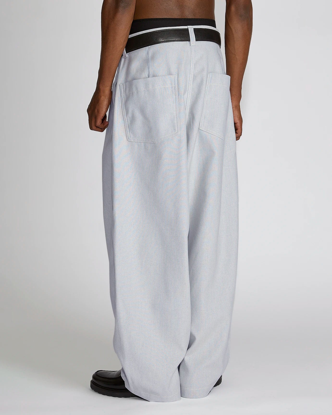 Double Pleated Denim LIGHT BLUE